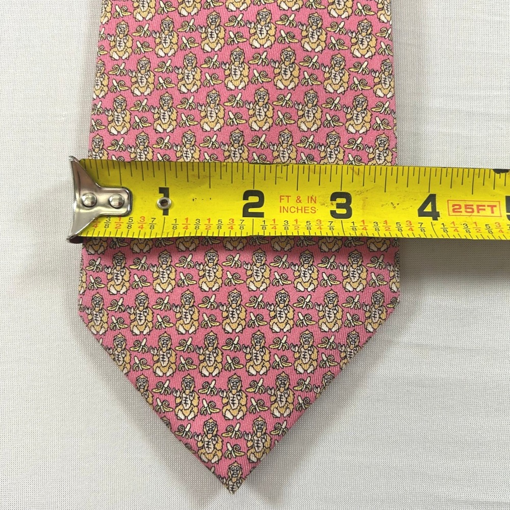 Vineyard Vines Tie Mens Pink Gorilla Banana 100% Silk Custom Collection AXA - Picture 6 of 7